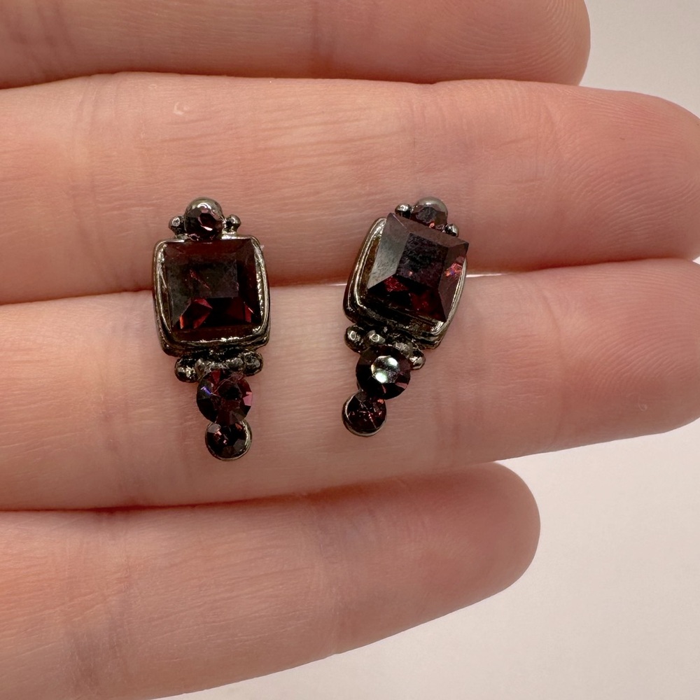 VINTAGE Purple Crystal Drop Earrings